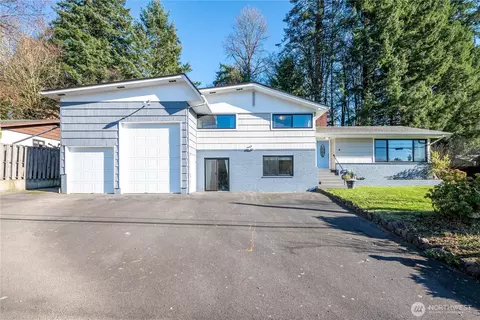 128 Alpha Dr, Longview, WA 98632