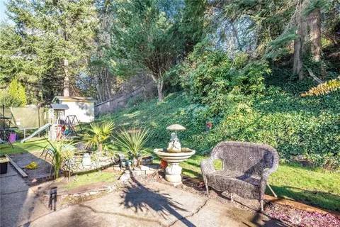 Exterior - 128 Alpha Dr, Longview, WA 98632 photo 4 of 6