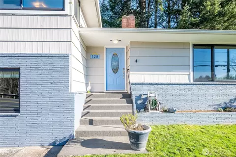 Exterior - 128 Alpha Dr, Longview, WA 98632 photo 3 of 6