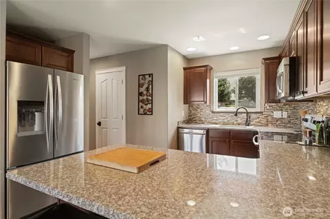 Kitchen - 87 Red Hawk Dr, Orondo, WA 98843 photo 2 of 4
