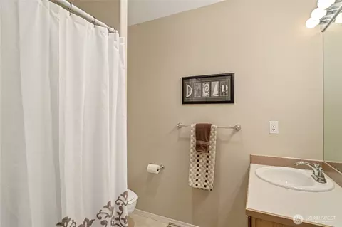 Bath - 87 Red Hawk Dr, Orondo, WA 98843 photo 2 of 4