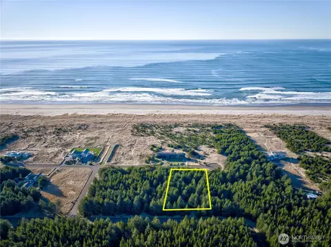 15706 J Pl, Long Beach, WA 98631