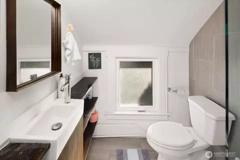 2011 E James St, Seattle, WA 98122 photo 17