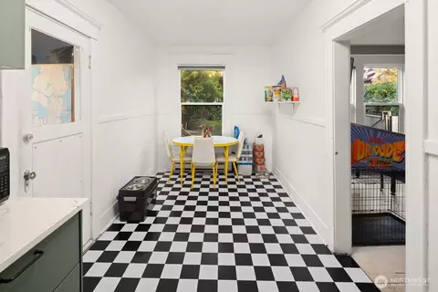 2011 E James St, Seattle, WA 98122 photo 25