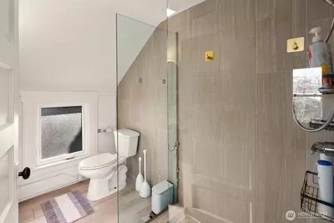 2011 E James St, Seattle, WA 98122 photo 16