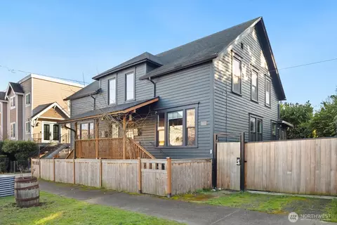 2011 E James St, Seattle, WA 98122 photo 2