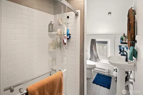 2011 E James St, Seattle, WA 98122 photo 29