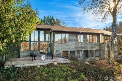 11519 Sea Breeze Ave SW, Vashon, WA 98070