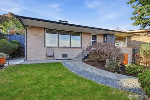 5052 Pullman Ave NE, Seattle, WA 98105