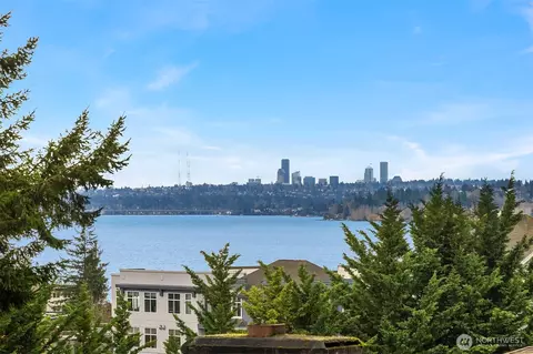12010 98th Ave NE #307, Kirkland, WA 98034