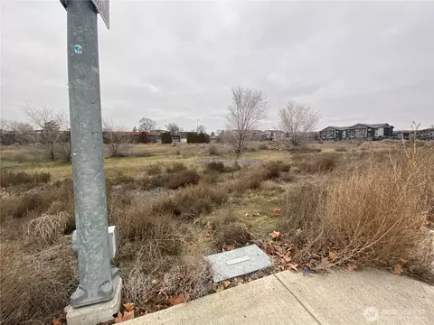 74 N X N Central Dr, Moses Lake, WA 98837