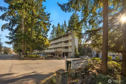 14527 NE 40th St #G104, Bellevue, WA 98007