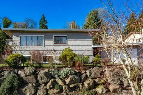 5537 32nd Ave S, Seattle, WA 98118