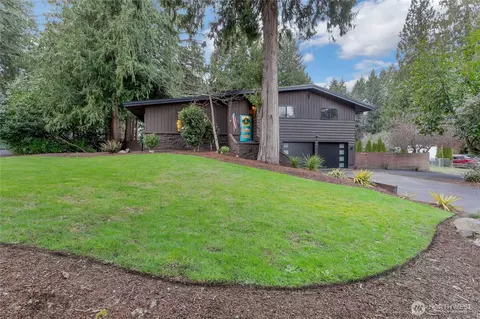 405 Shadow Ln NE, Olympia, WA 98506