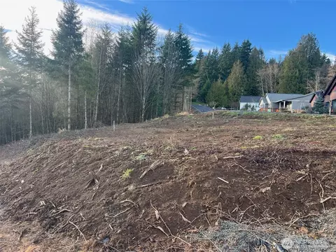 275 Livingston Heights Dr, Longview, WA 98632