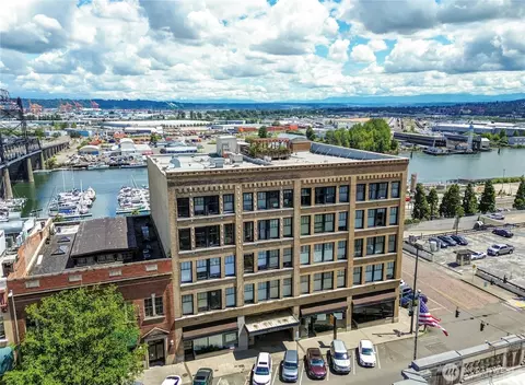 1120 Cliff Ave #304, Tacoma, WA 98402