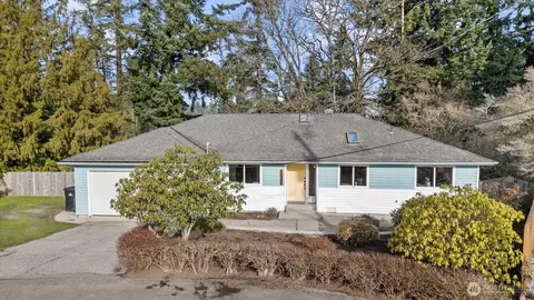20330 Burke Ave N, Shoreline, WA 98133