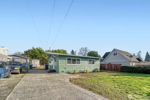 98056 768 Dayton Ave NE, Renton, WA 98056