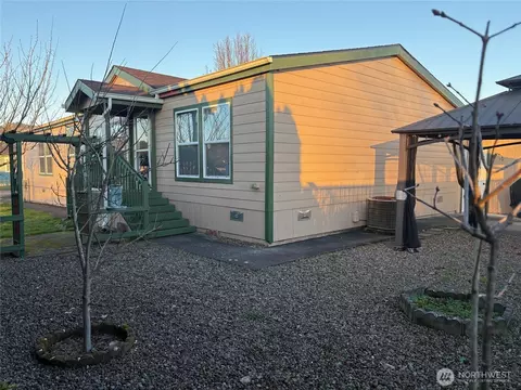 96 Blue Heron Dr, Longview, WA 98632 photo 4