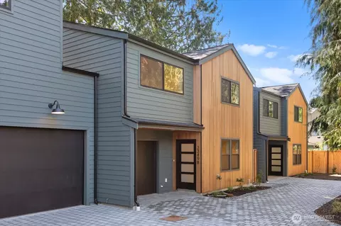 2349 NE B Ne 127th St, Seattle, WA 98125