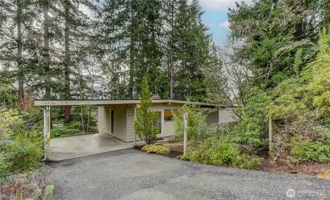16217 Lake Hills Blvd, Bellevue, WA 98008
