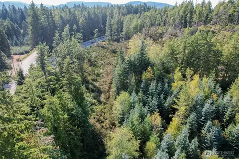 3 Holly Rd NW, Bremerton, WA 98312
