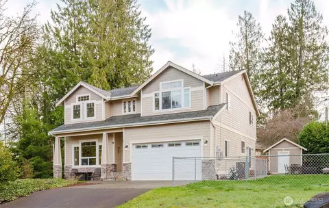 1568 Puget Dr E, Port Orchard, WA 98366