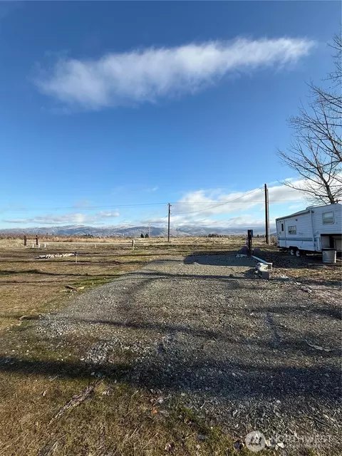 2 Grey Goose Rd, Omak, WA 98841