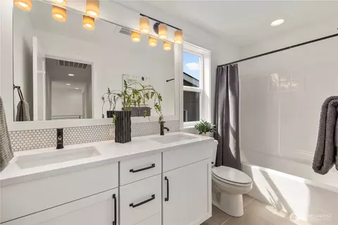Bath - 4132 220th Pl SE, Bothell, WA 98021 photo 5 of 5