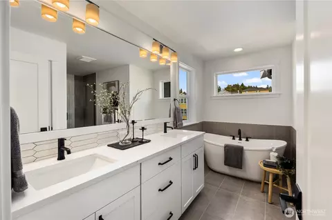 Bath - 4132 220th Pl SE, Bothell, WA 98021 photo 3 of 5