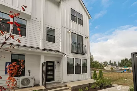 12073 127th Ave E #53, Puyallup, WA 98374
