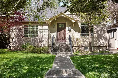 123 E Maple St, Walla Walla, WA 99362