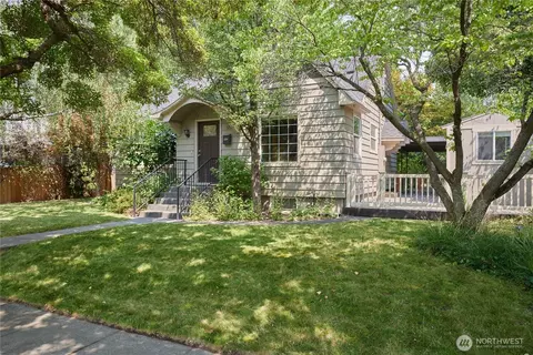Exterior - 123 E Maple St, Walla Walla, WA 99362 photo 3 of 11