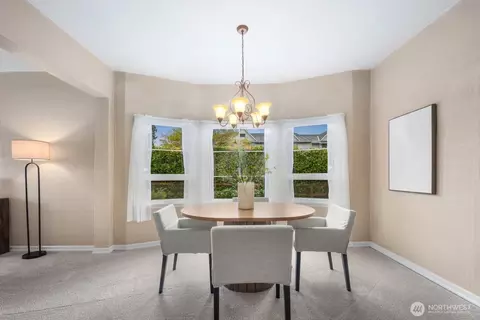 Dining - 1801 Rockefeller Ave, Everett, WA 98201 photo 2 of 2