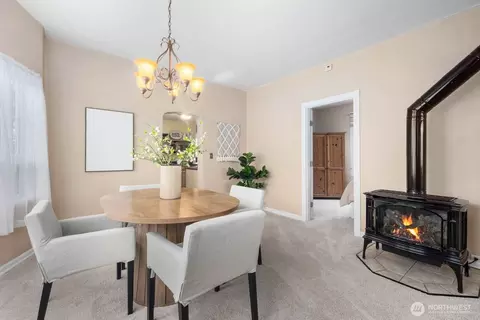 Dining - 1801 Rockefeller Ave, Everett, WA 98201 photo 1 of 2