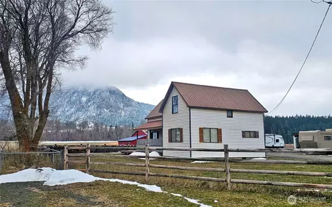 1030 Pease Rd, Cle Elum, WA 98922