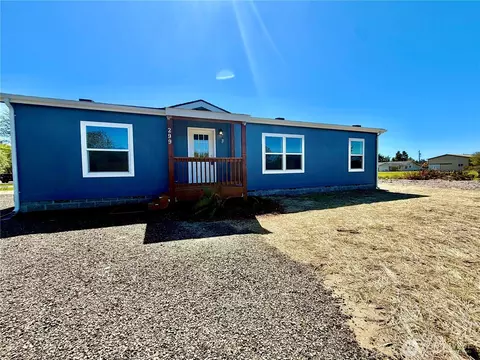 299 Octopus Ave NE, Ocean Shores, WA 98569