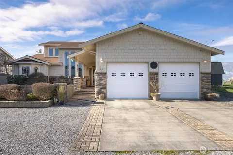 4121 Saltspring Dr, Ferndale, WA 98248