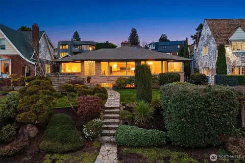 2510 Magnolia Blvd W, Seattle, WA 98199