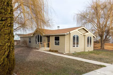 2609 S 72nd Ave, Yakima, WA 98903