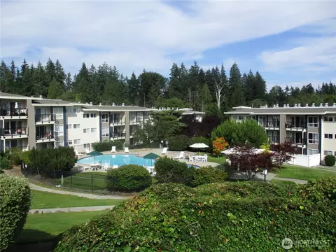 12631 NE 9th Pl #C305, Bellevue, WA 98005