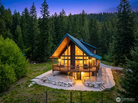 175 Deep Powder Ln, Leavenworth, WA 98826