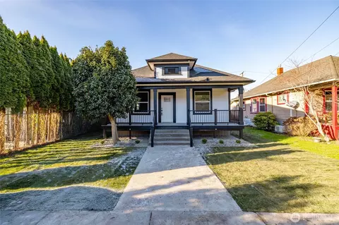 1131 S 6th St, Mount Vernon, WA 98273