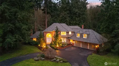 21319 NE 101st Ct, Redmond, WA 98053
