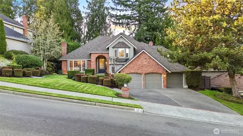 1610 Brookmonte Dr SE, Puyallup, WA 98372