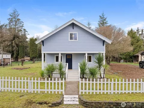 1490 Armstrong St, Raymond, WA 98577