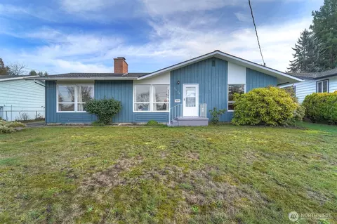 3530 Nome Dr NE, Bremerton, WA 98310