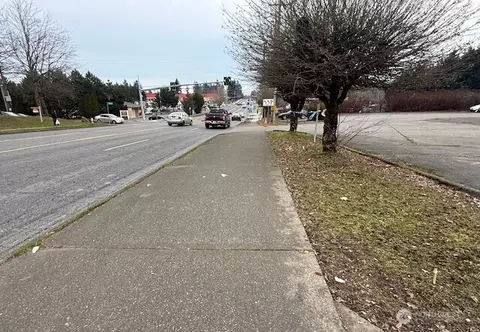 6220 29th St NE, Tacoma, WA 98422