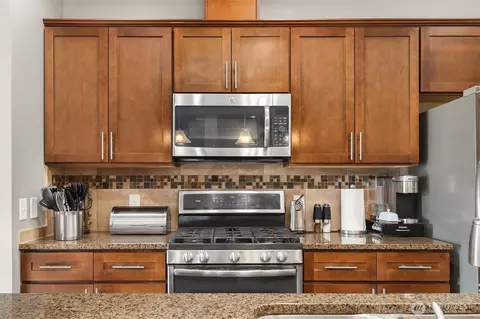 Kitchen - 1903 112th Pl SE, Everett, WA 98208 photo 2 of 3