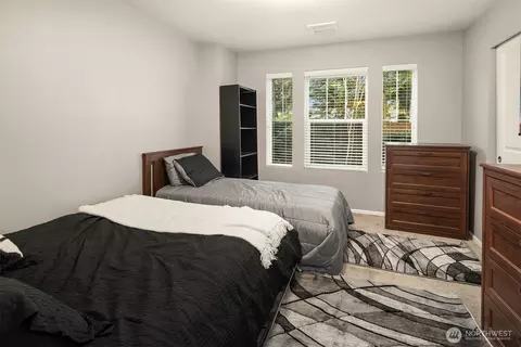 Bedroom - 1903 112th Pl SE, Everett, WA 98208 photo 3 of 4